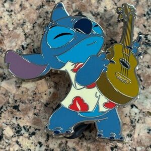 2023 Disney Parks Stitch 626 Hawaiian Shirt Ukulele OE Open Edition Pin